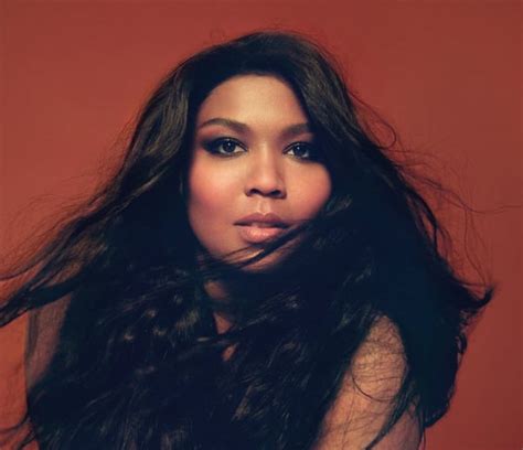 Lizzo – Tixel – Medium